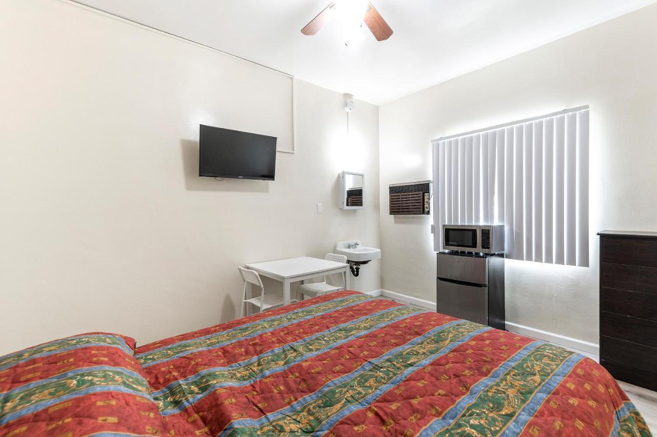 Pride Hotel Commerce Kültér fotó